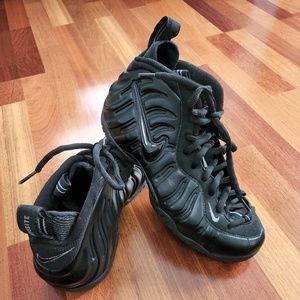 Nike Air Foamposite Pro Black Medium Grey - Size 9